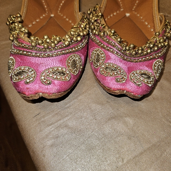 Gretchen Scott Jingle Jangle Shoes Women's 41, or 10.5. Good for costumes. - Picture 6 of 10